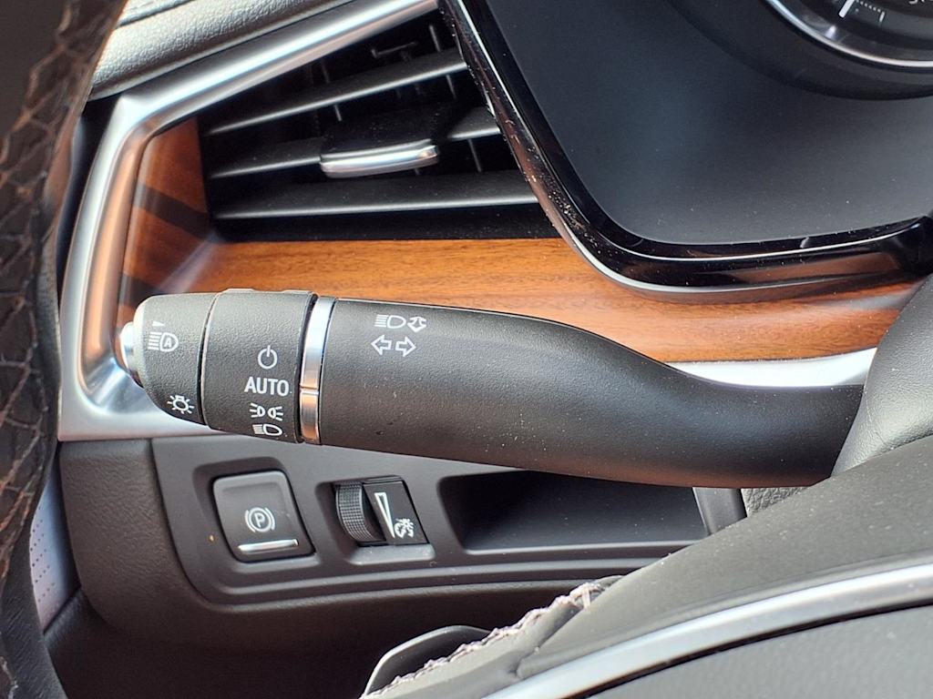 Thumbnail: 2024 Cadillac XT5 - 23