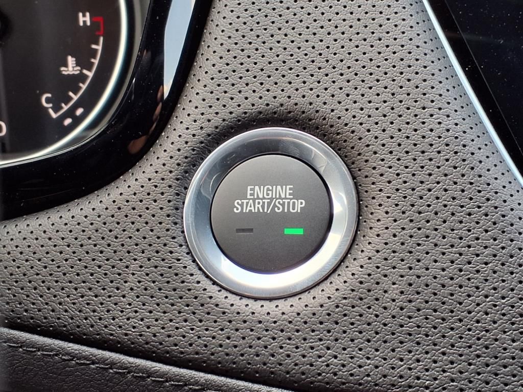 Thumbnail: 2025 Cadillac XT5 - 21