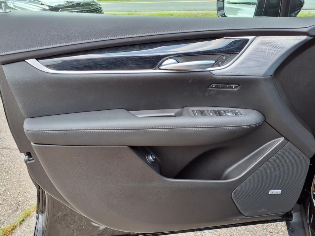 Thumbnail: 2025 Cadillac XT5 - 15