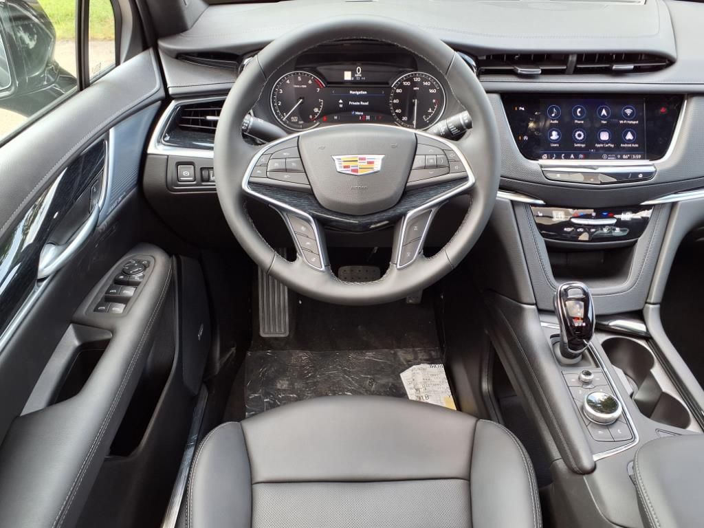 Thumbnail: 2025 Cadillac XT5 - 6