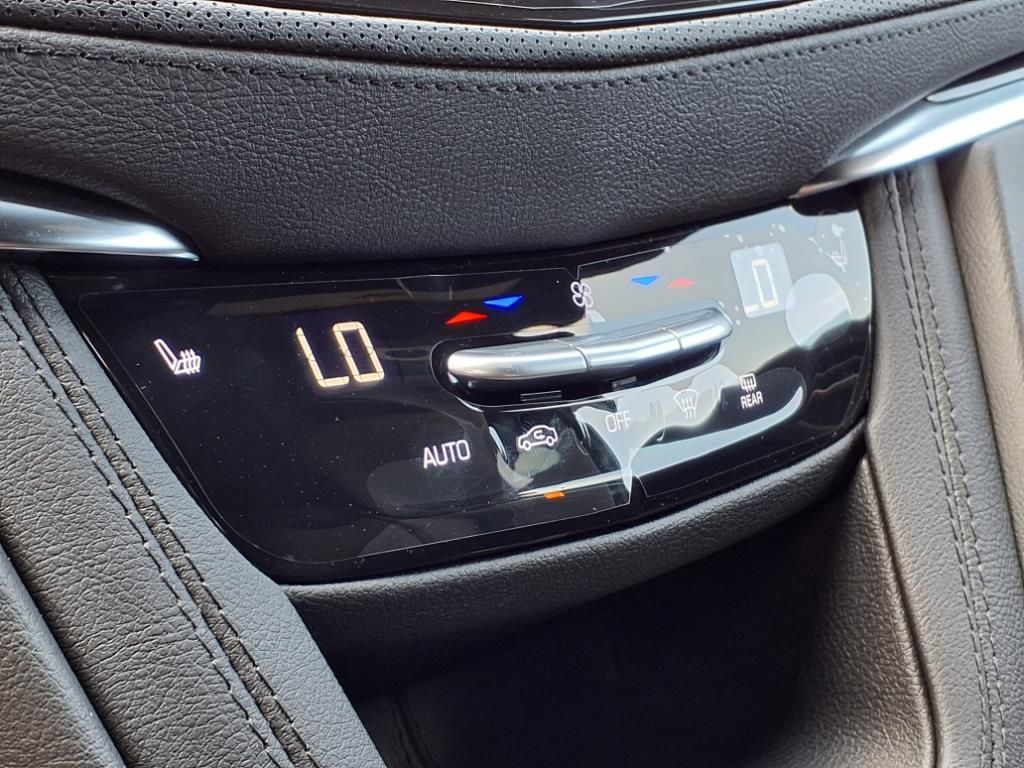 Thumbnail: 2025 Cadillac XT5 - 20