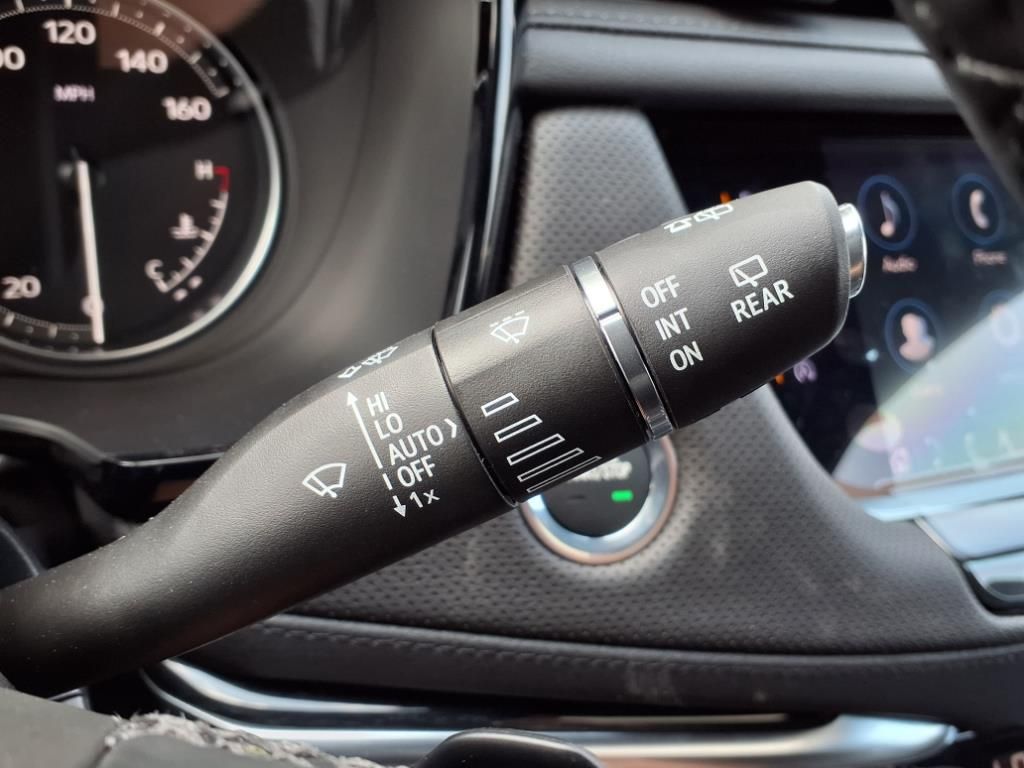 Thumbnail: 2025 Cadillac XT5 - 9