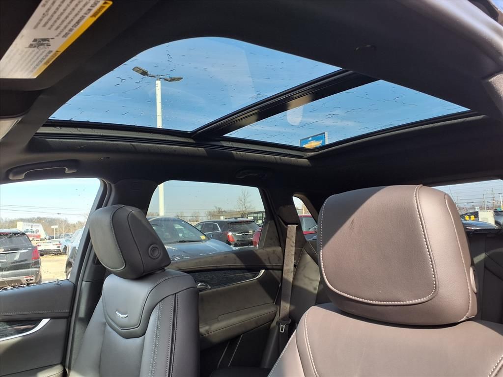 Thumbnail: 2026 Cadillac XT5 - 18