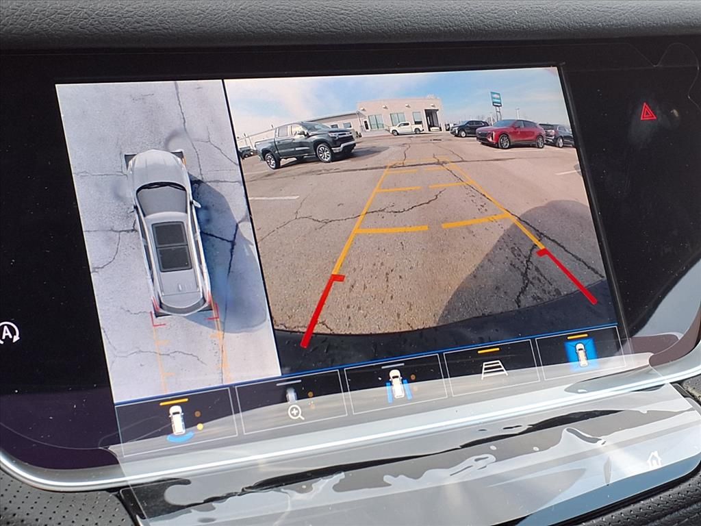 Thumbnail: 2026 Cadillac XT5 - 22