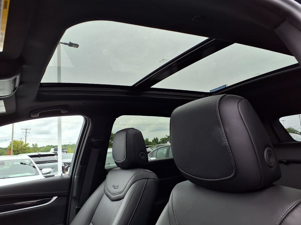Thumbnail: 2026 Cadillac XT5 - 19
