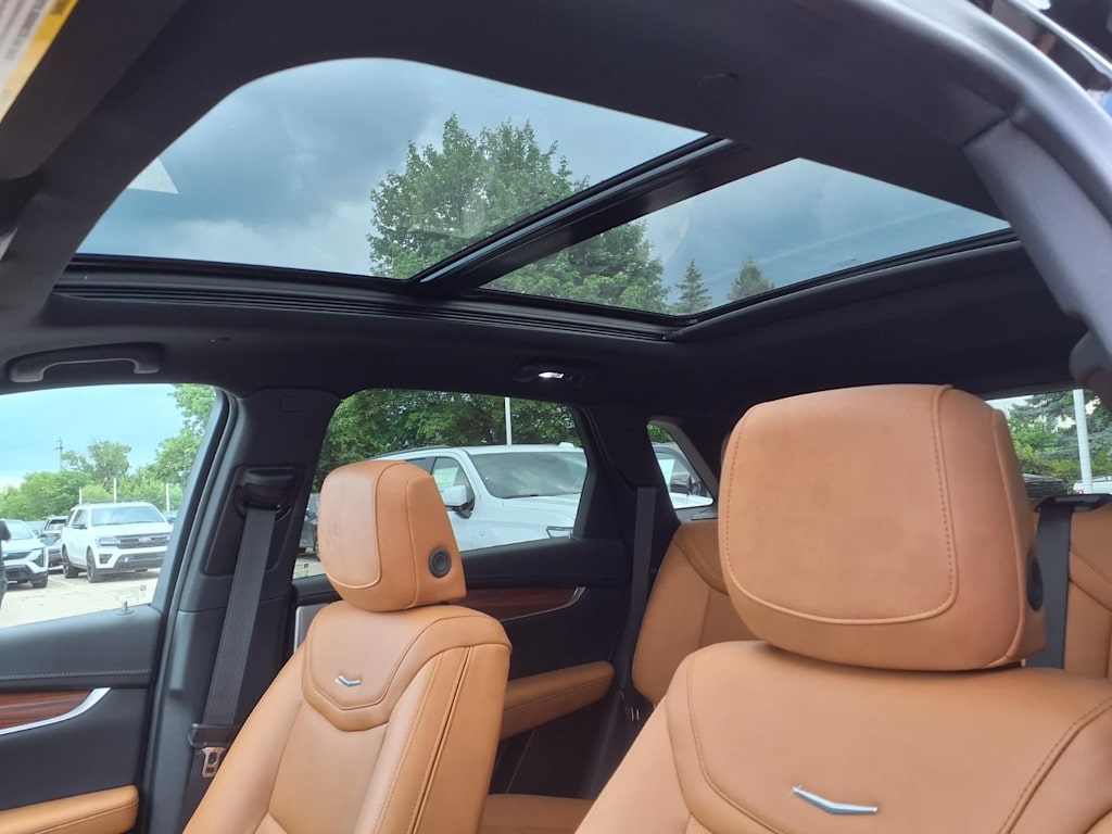 Thumbnail: 2026 Cadillac XT5 - 18