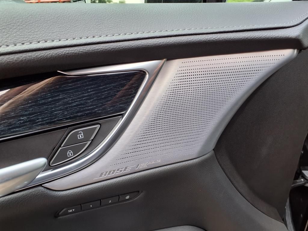 Thumbnail: 2025 Cadillac XT5 - 16