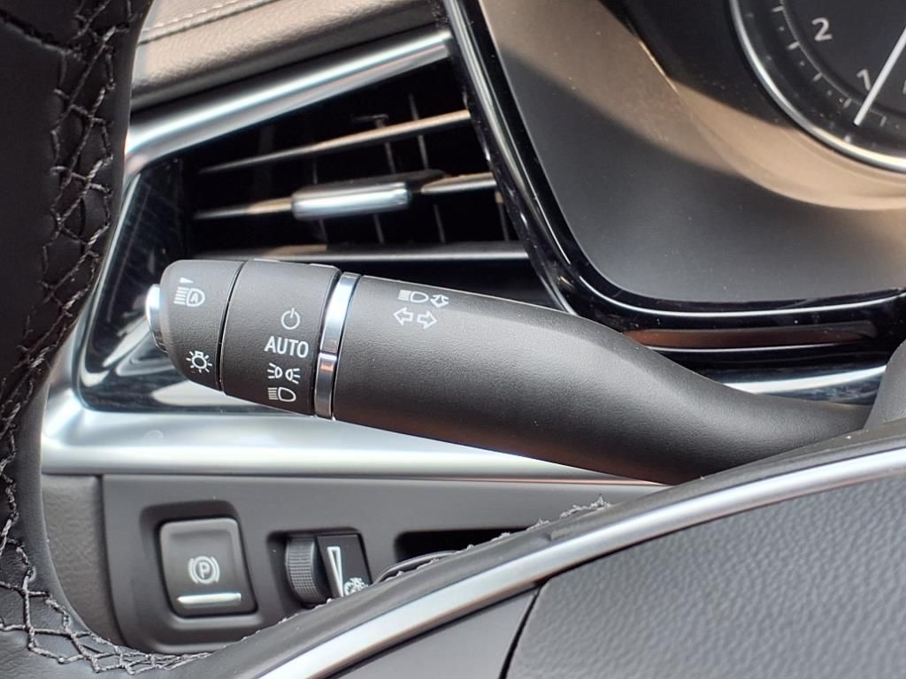 Thumbnail: 2025 Cadillac XT5 - 19