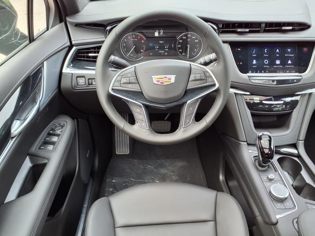 Thumbnail: 2025 Cadillac XT5 - 7