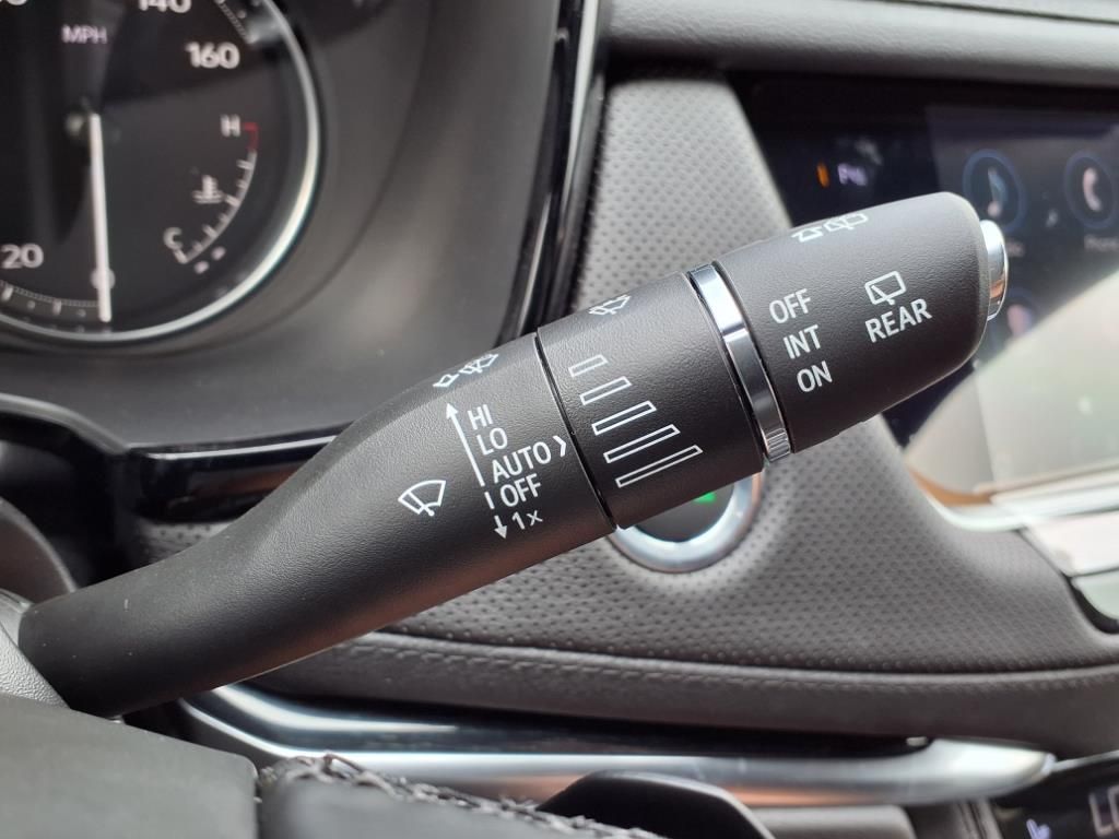 Thumbnail: 2025 Cadillac XT5 - 11