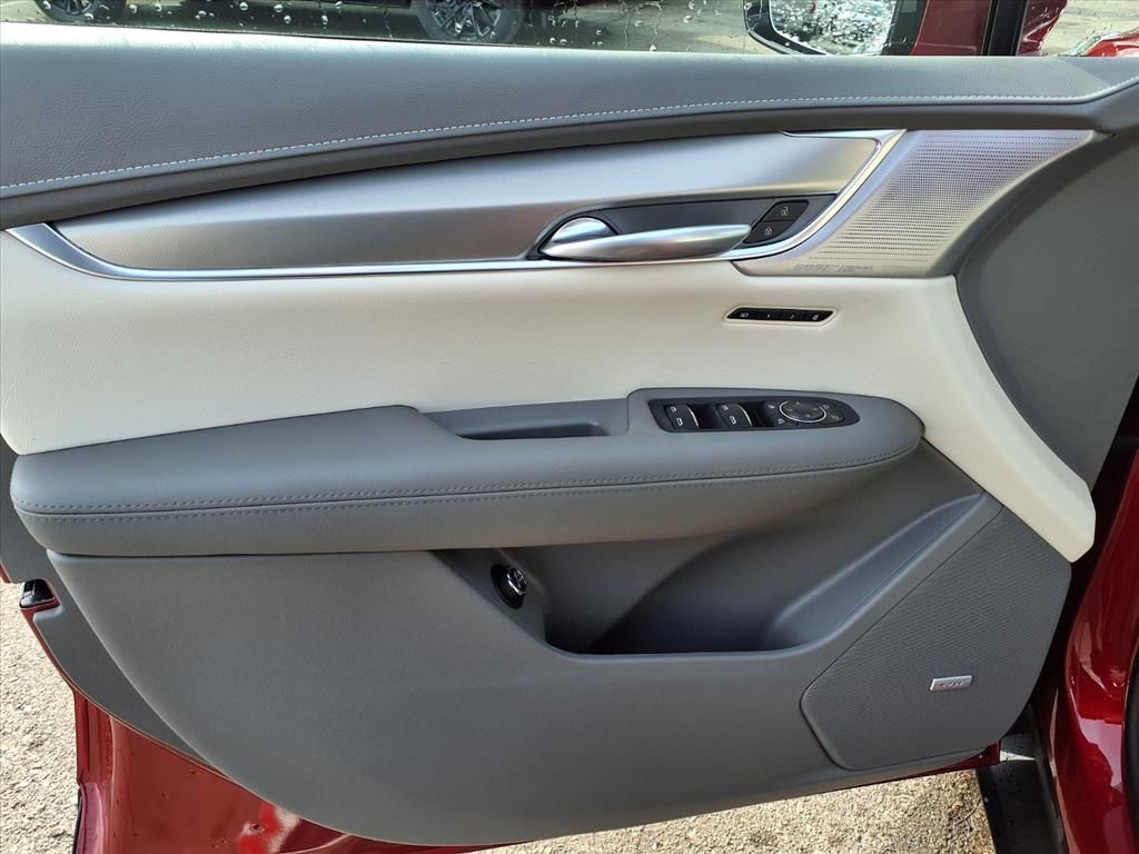 Thumbnail: 2026 Cadillac XT5 - 15