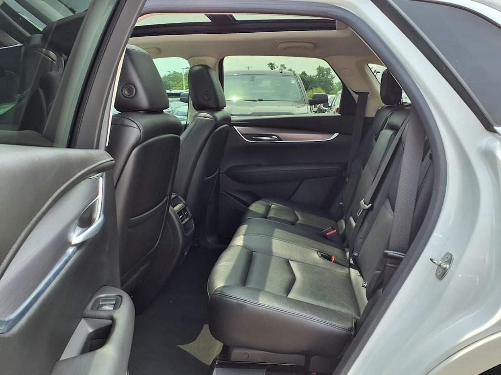 Thumbnail: 2018 Cadillac XT5 - 11