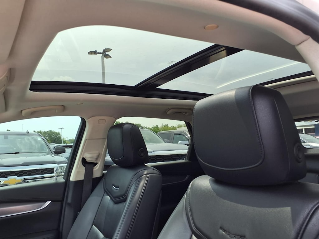 Thumbnail: 2018 Cadillac XT5 - 22