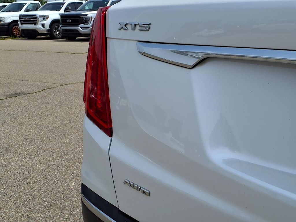 Thumbnail: 2018 Cadillac XT5 - 7