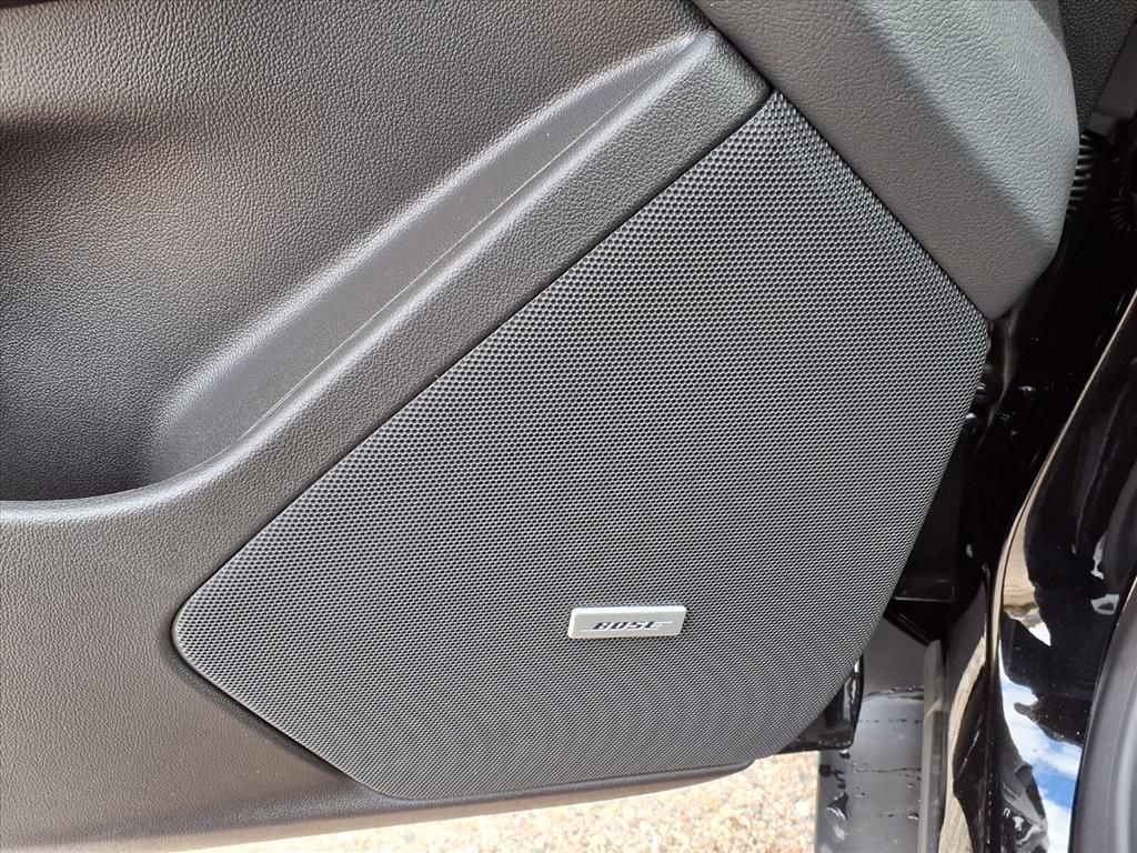 Thumbnail: 2026 Cadillac XT5 - 17