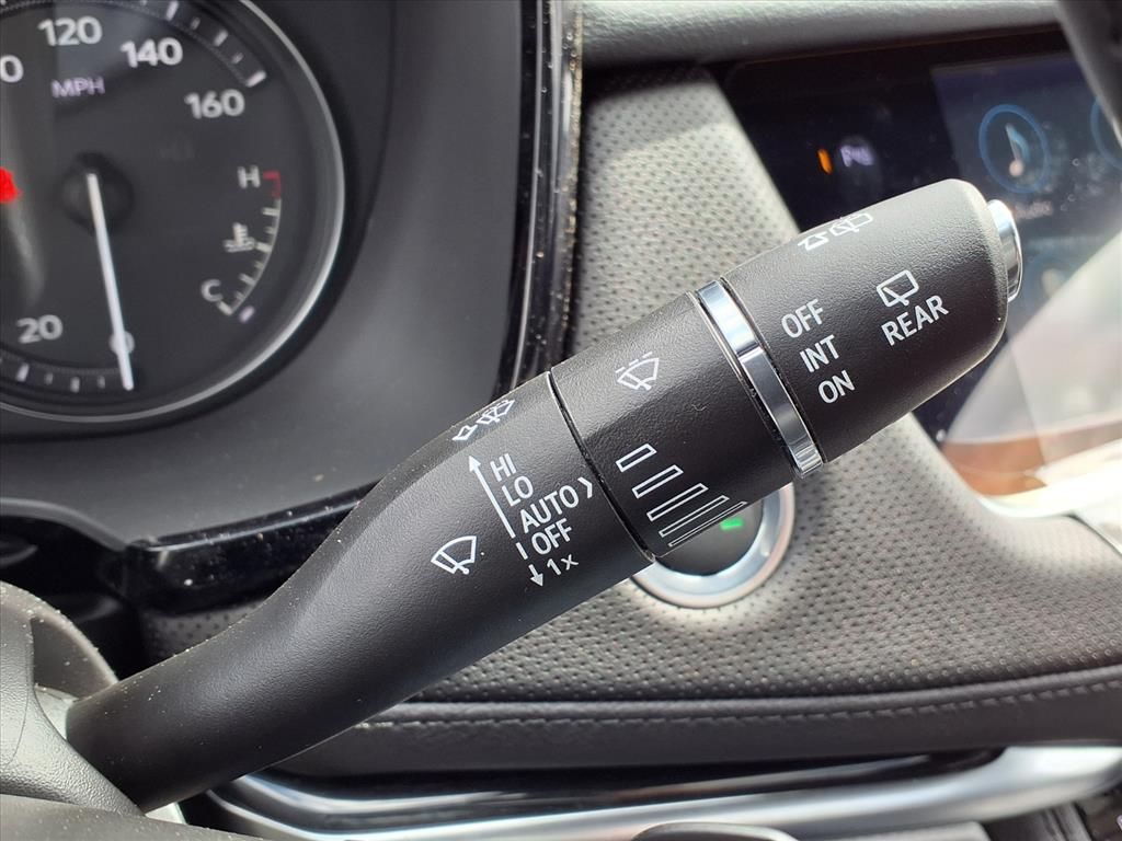 Thumbnail: 2026 Cadillac XT5 - 11