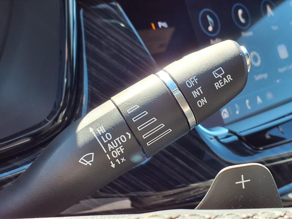 Thumbnail: 2025 Cadillac XT6 - 22