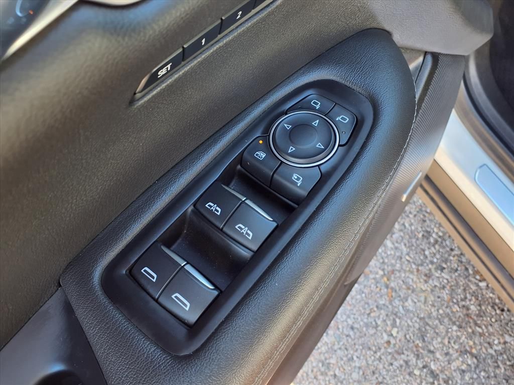 Thumbnail: 2025 Cadillac XT6 - 19