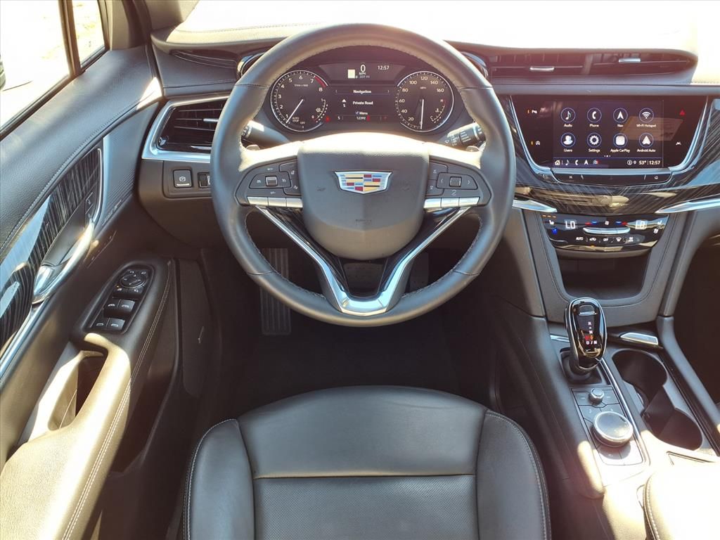 Thumbnail: 2025 Cadillac XT6 - 8