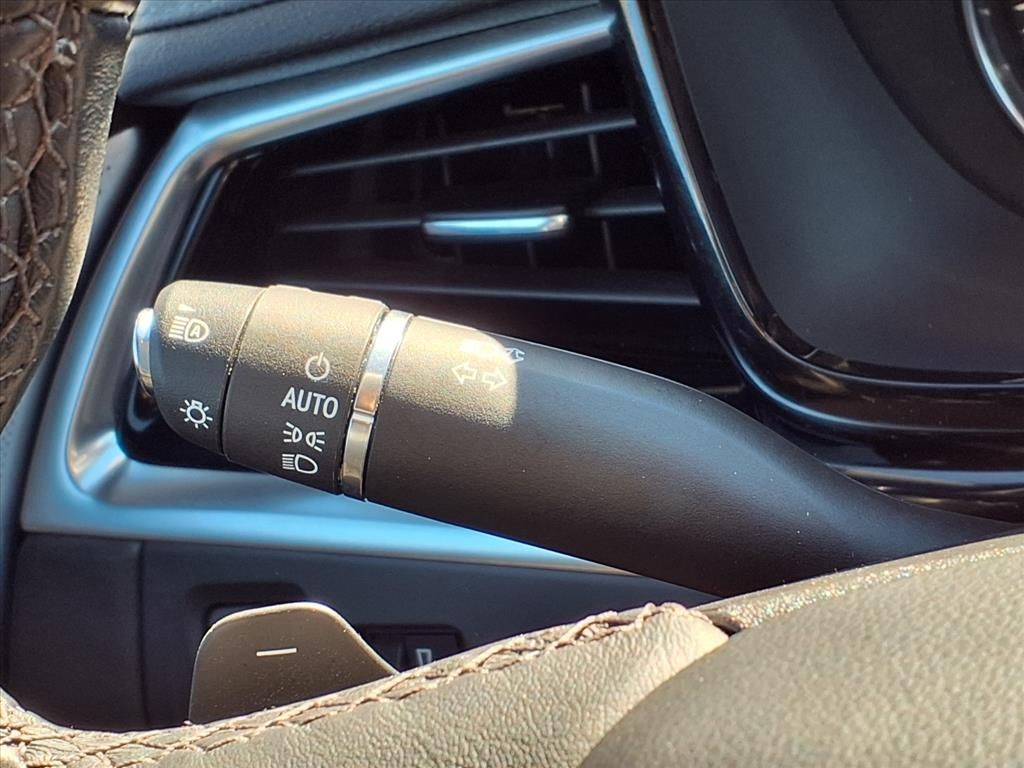 Thumbnail: 2025 Cadillac XT6 - 23