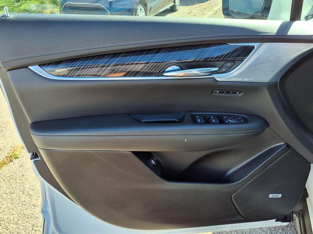 Thumbnail: 2025 Cadillac XT6 - 18