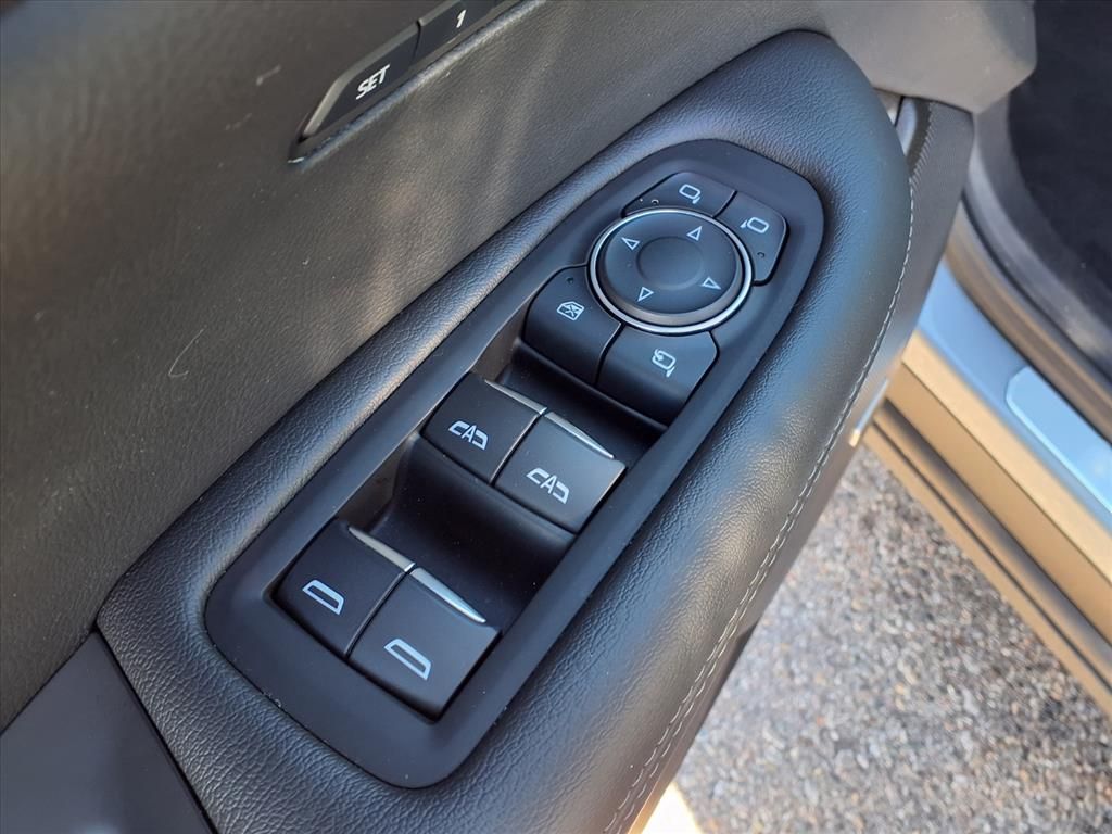 Thumbnail: 2025 Cadillac XT6 - 19