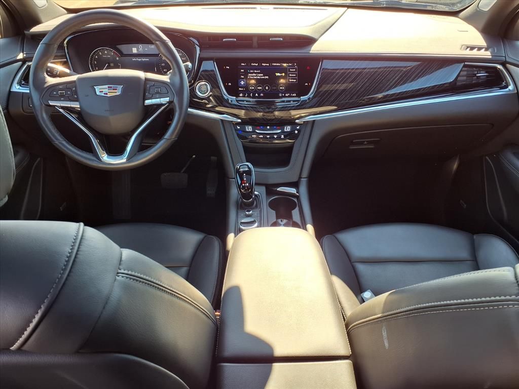 Thumbnail: 2025 Cadillac XT6 - 2
