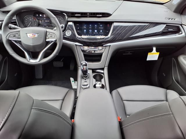 Thumbnail: 2025 Cadillac XT6 - 2