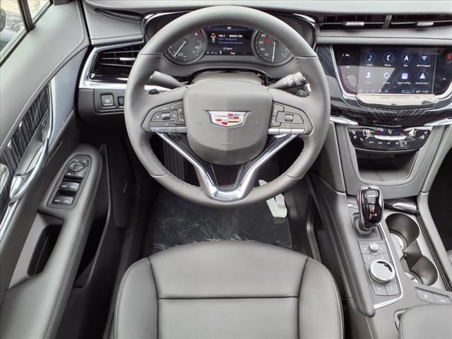 Thumbnail: 2025 Cadillac XT6 - 7