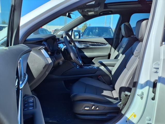 Thumbnail: 2025 Cadillac XT6 - 8