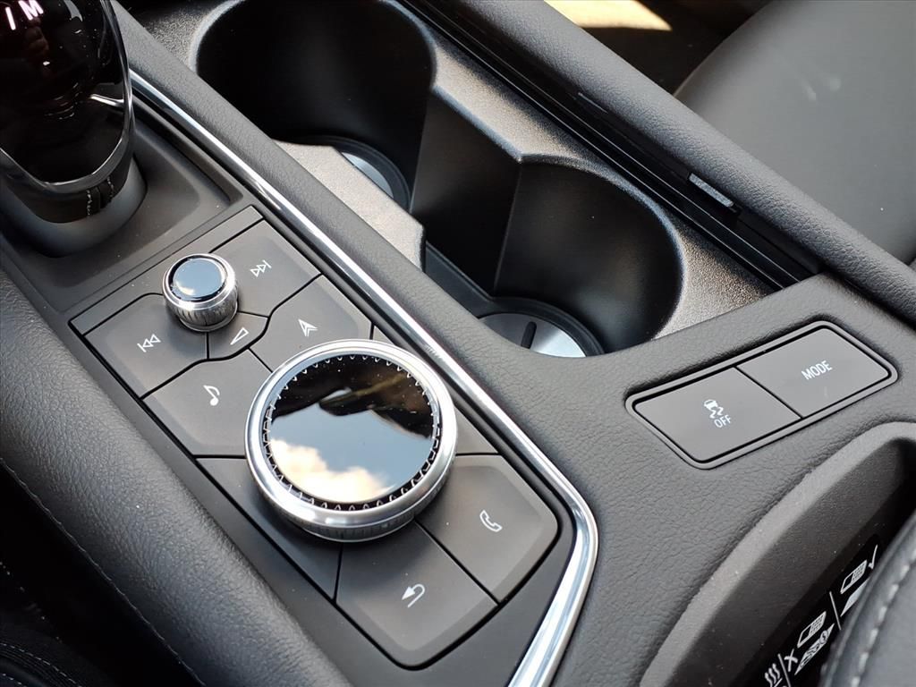 Thumbnail: 2025 Cadillac XT6 - 22