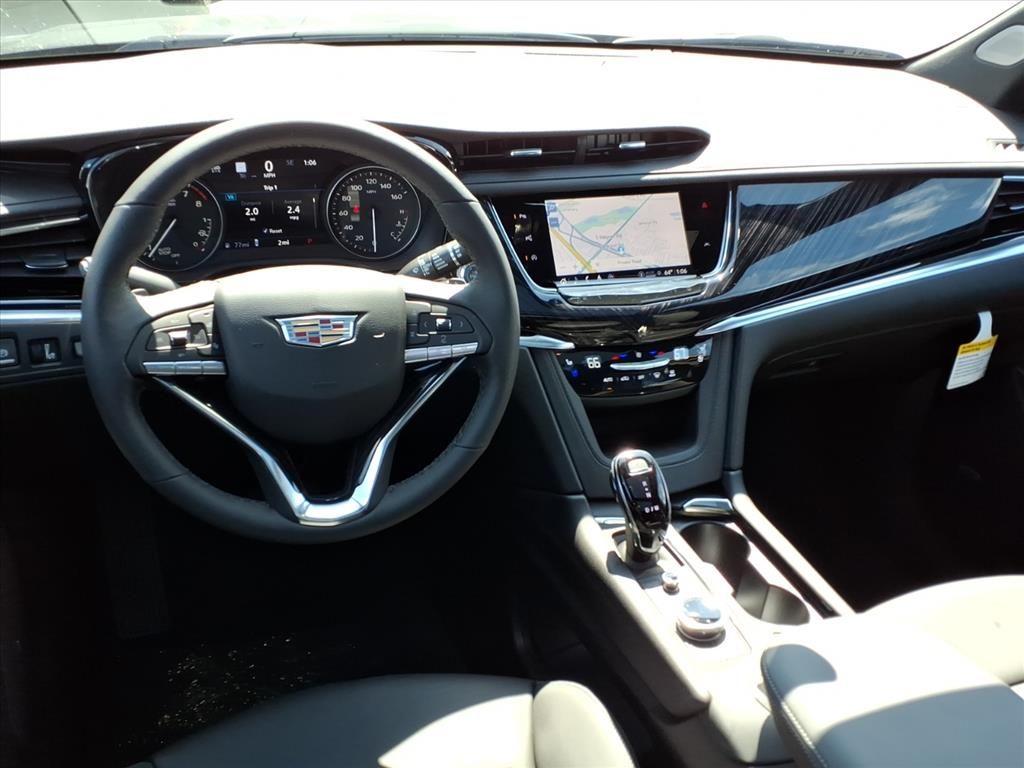 Thumbnail: 2025 Cadillac XT6 - 2