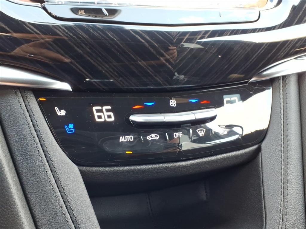 Thumbnail: 2025 Cadillac XT6 - 21