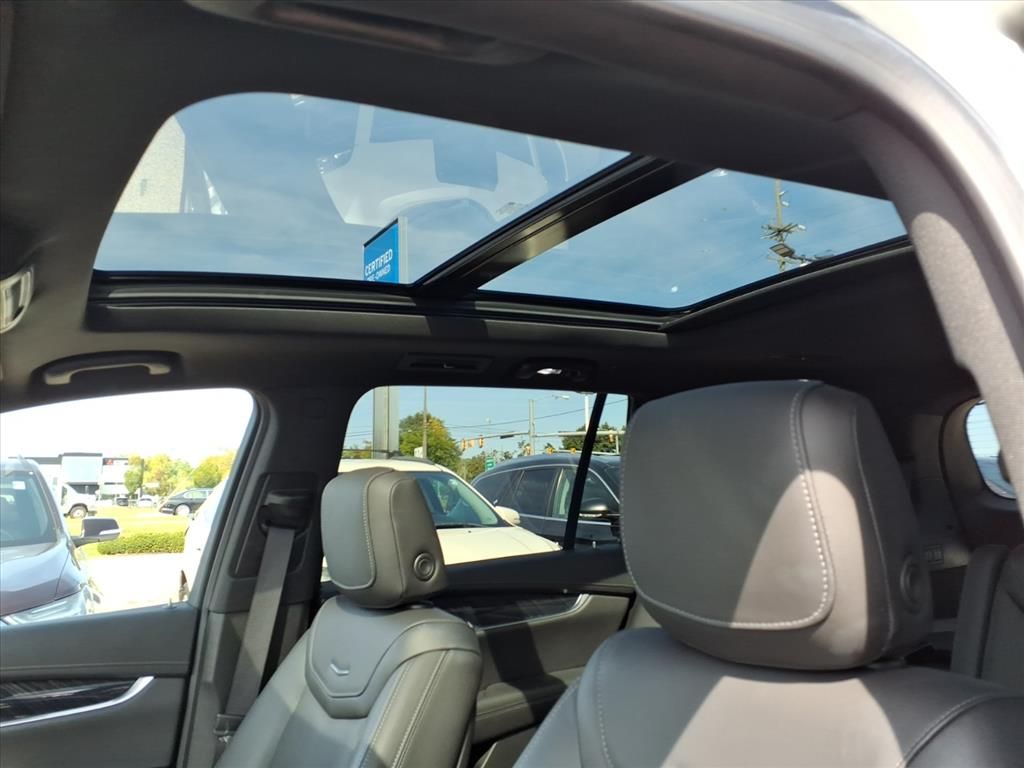 Thumbnail: 2022 Cadillac XT6 - 20