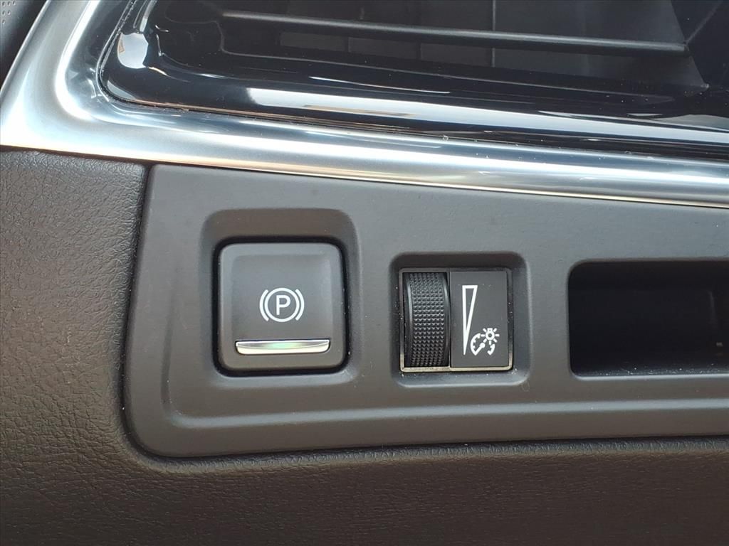 Thumbnail: 2022 Cadillac XT6 - 28