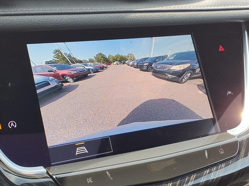 Thumbnail: 2022 Cadillac XT6 - 23