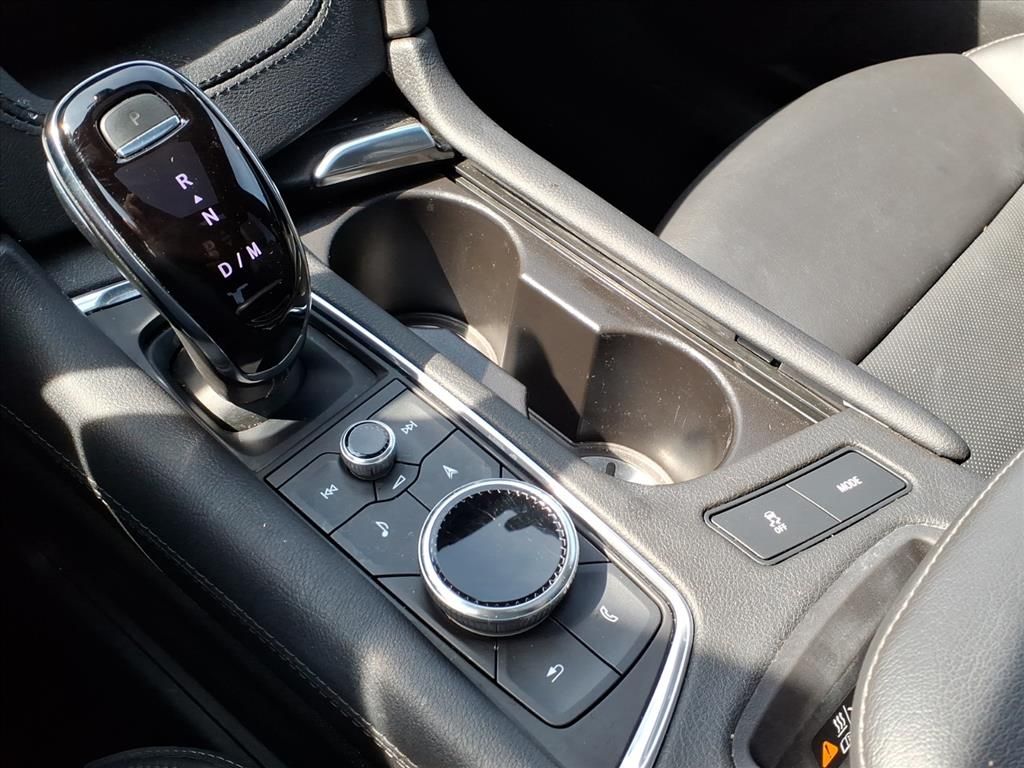 Thumbnail: 2022 Cadillac XT6 - 12