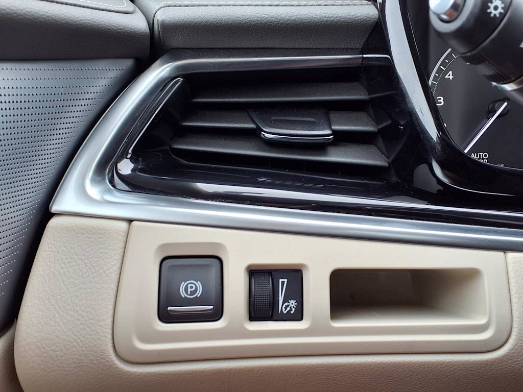 Thumbnail: 2024 Cadillac XT6 - 24