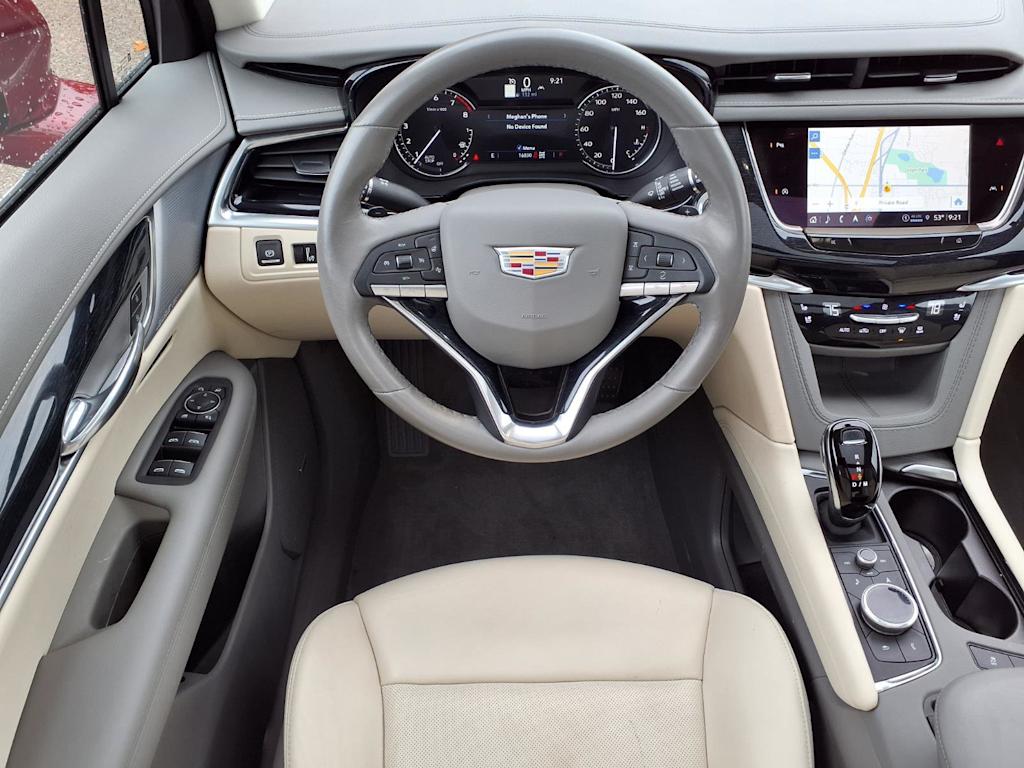 Thumbnail: 2024 Cadillac XT6 - 8