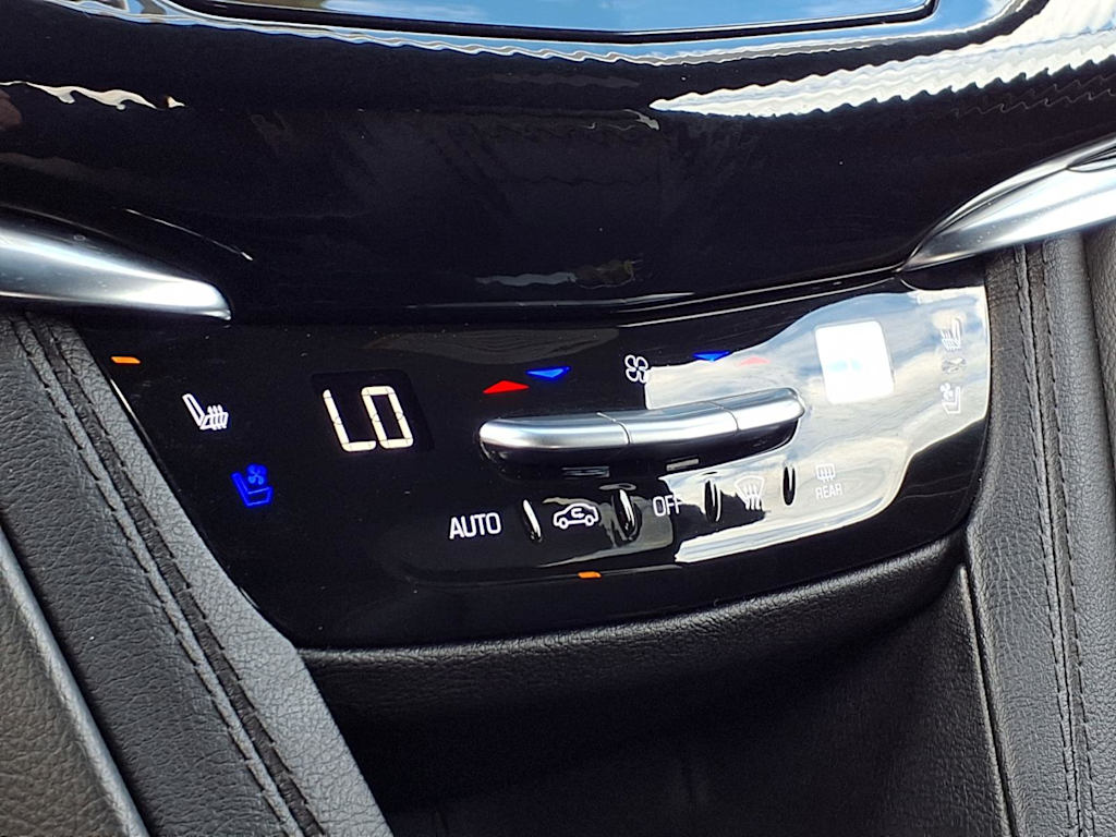 Thumbnail: 2025 Cadillac XT6 - 26