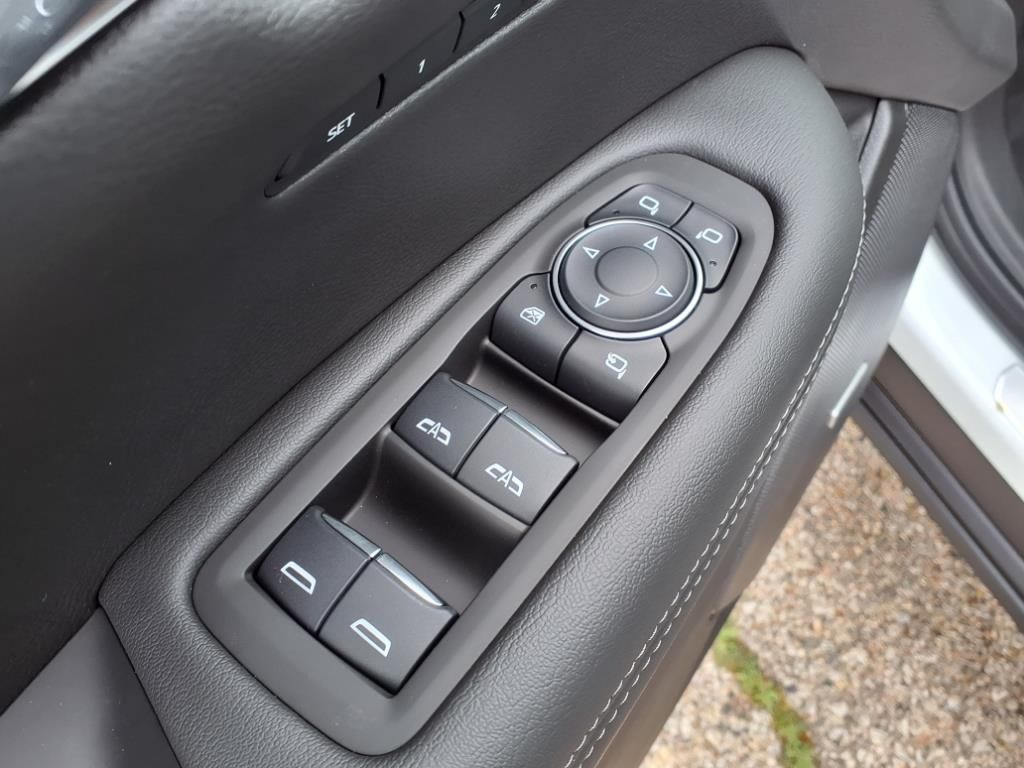 Thumbnail: 2025 Cadillac XT6 - 15