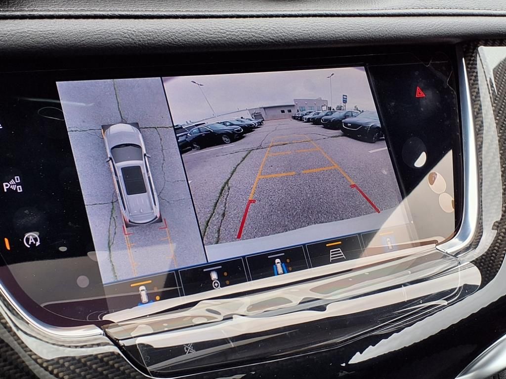 Thumbnail: 2025 Cadillac XT6 - 21