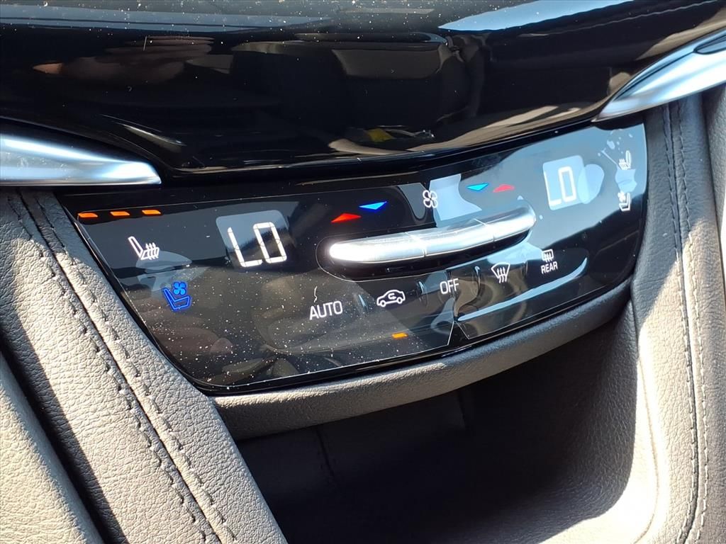 Thumbnail: 2025 Cadillac XT6 - 21