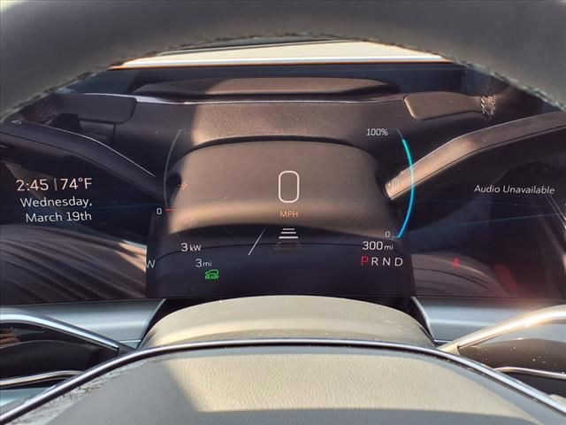 2025 Cadillac Lyriq Luxury 1 12