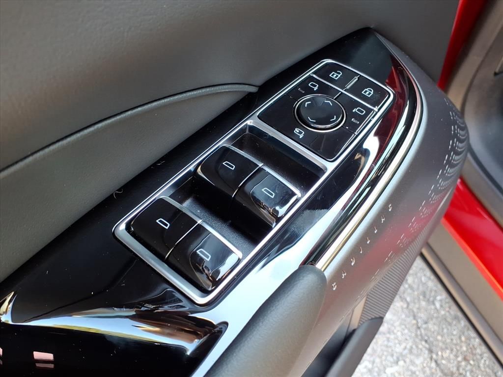 Thumbnail: 2026 Cadillac Lyriq - 17