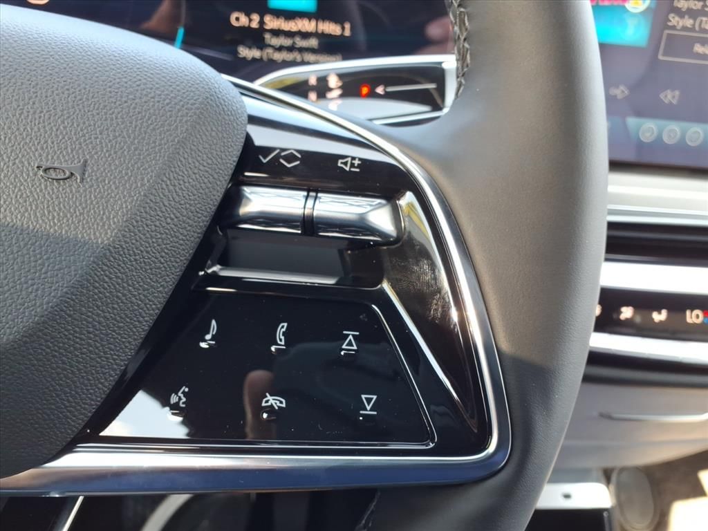 Thumbnail: 2026 Cadillac Lyriq - 19