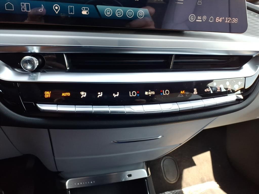 Thumbnail: 2026 Cadillac Lyriq - 18