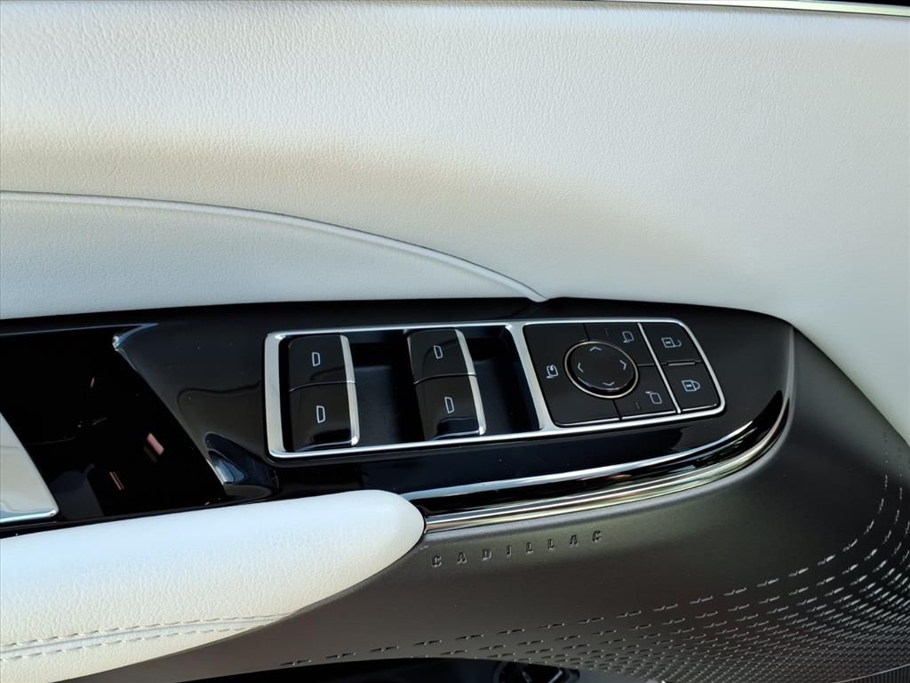 Thumbnail: 2026 Cadillac Lyriq - 15