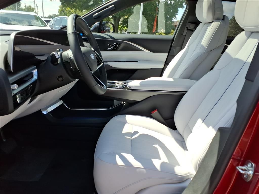 Thumbnail: 2026 Cadillac Lyriq - 7