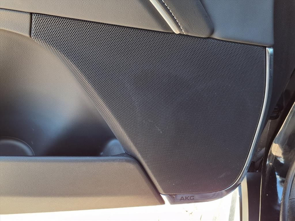 Thumbnail: 2024 Cadillac Escalade - 18